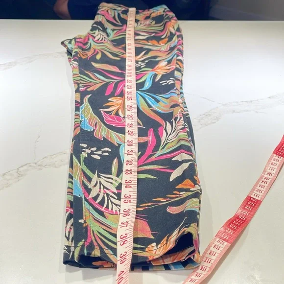 🥳💐TERRA & SKY Jeans, Black Flowered, Size 14W - Picture 7 of 7